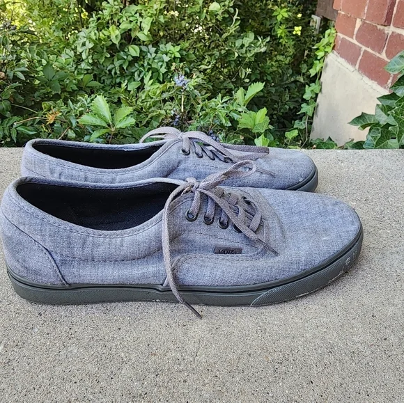 Vans Gray Low-Top Sneakers Classic Grey Canvas Design - Picture 3 of 8